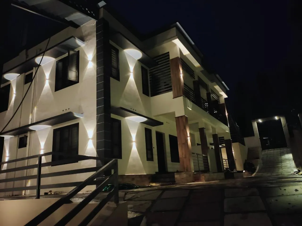 Ecostay Inn Салтэн-Батери 0*,